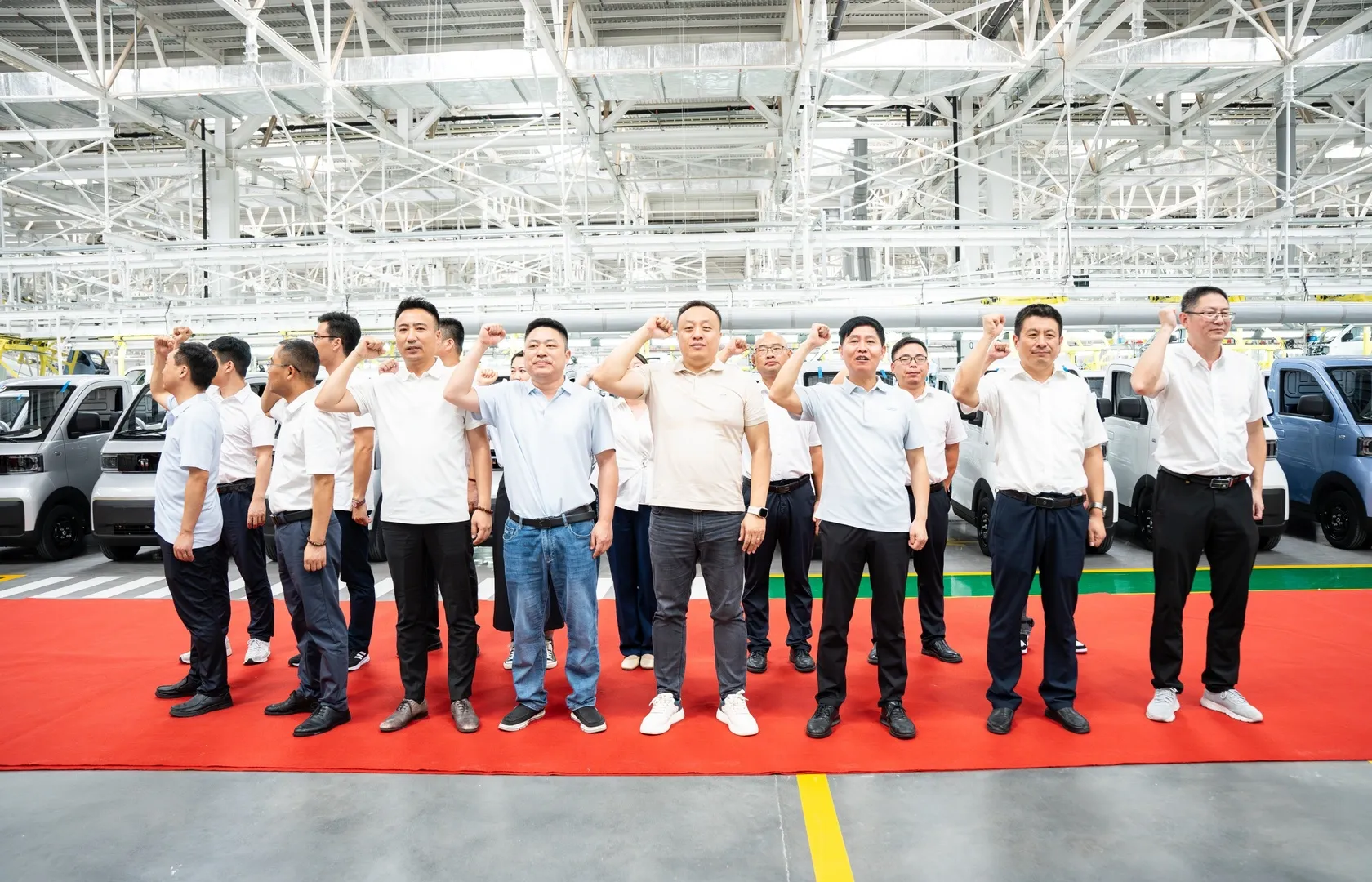 使命必达战巅峰——Mini卡事业部誓师大会擂响3万台冲锋号角